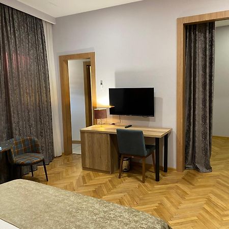 Hotel Banovani Τυφλίδα Εξωτερικό φωτογραφία