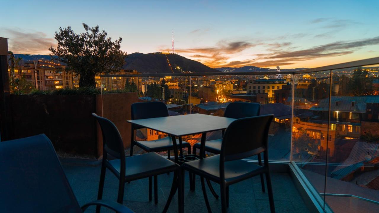 Hotel Banovani Τυφλίδα Εξωτερικό φωτογραφία