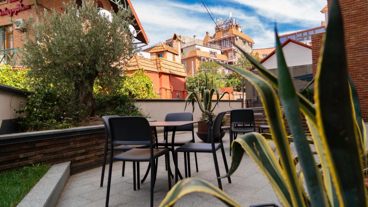 Hotel Banovani Τυφλίδα Εξωτερικό φωτογραφία