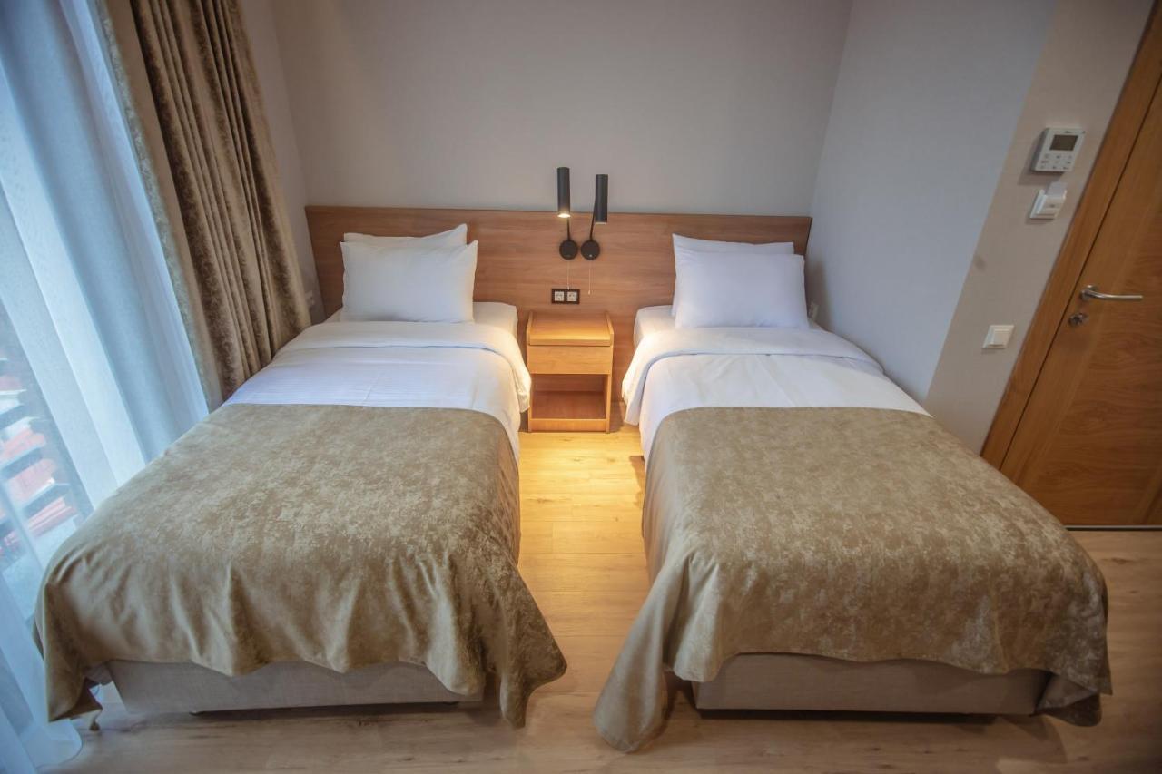 Hotel Banovani Τυφλίδα Εξωτερικό φωτογραφία