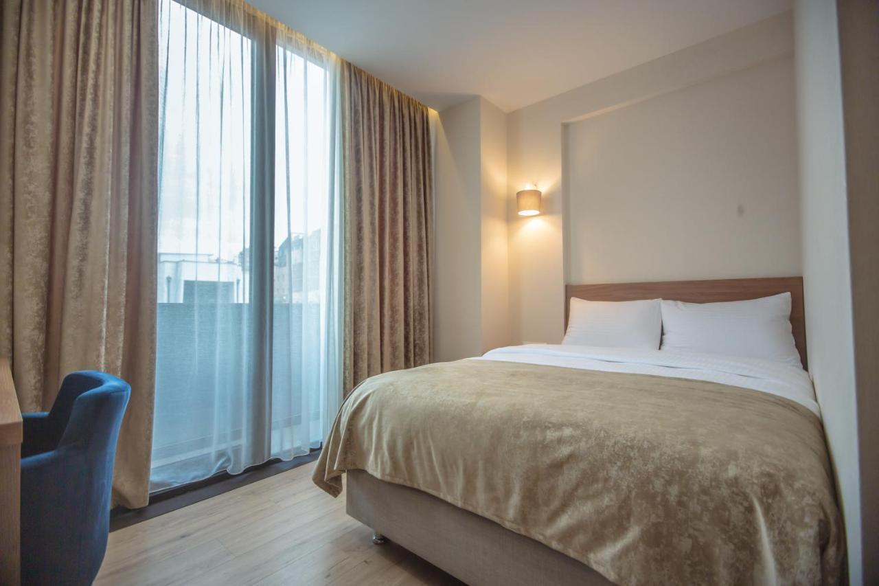 Hotel Banovani Τυφλίδα Εξωτερικό φωτογραφία