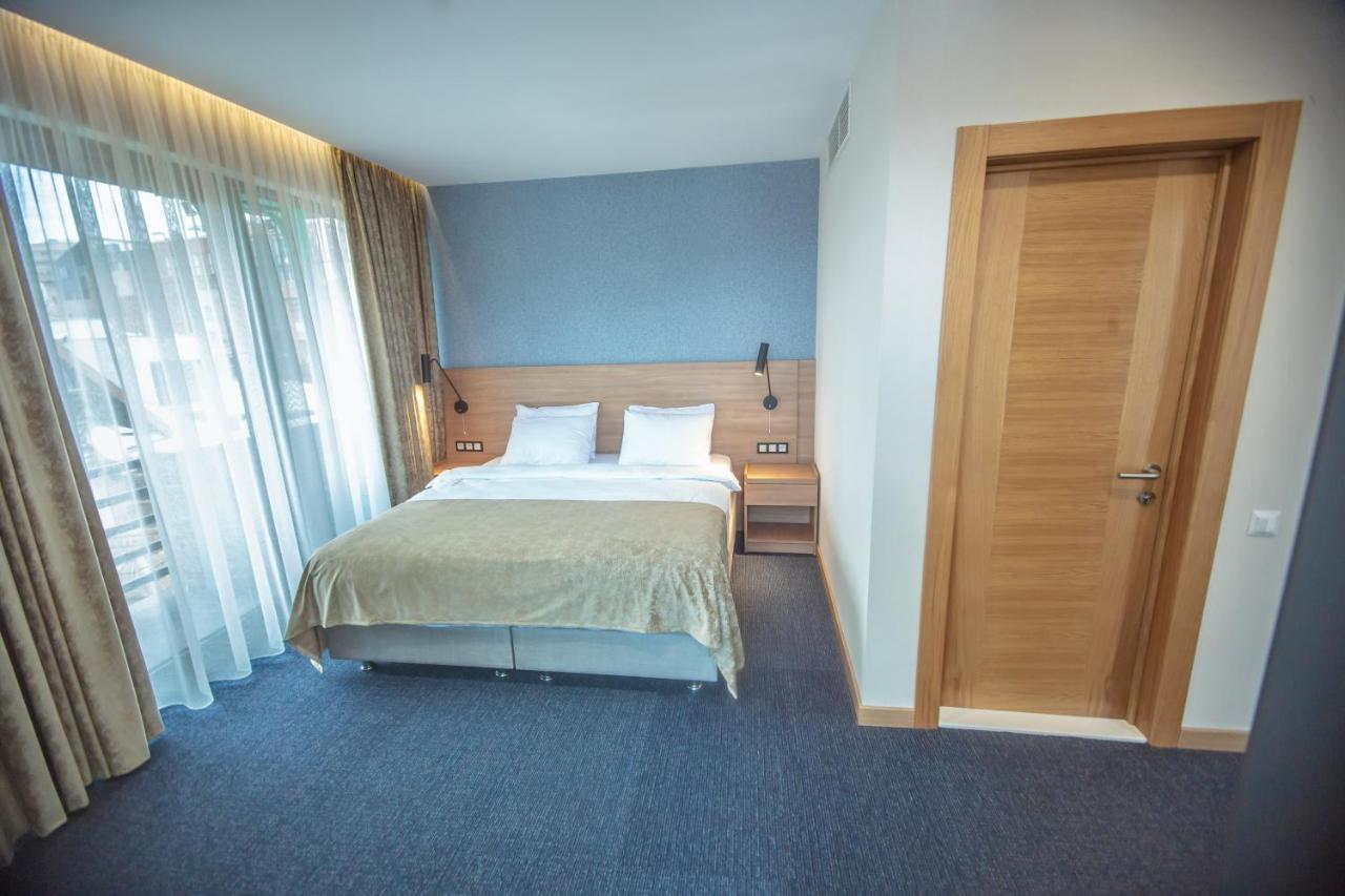 Hotel Banovani Τυφλίδα Εξωτερικό φωτογραφία