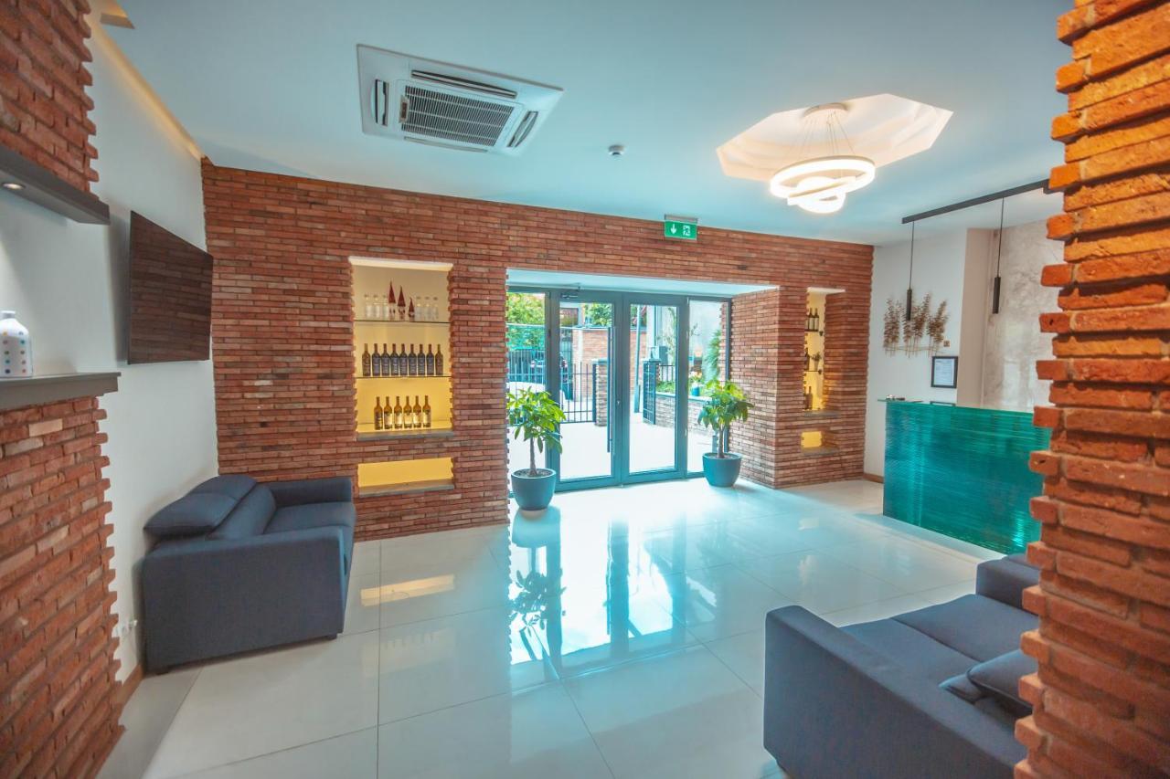 Hotel Banovani Τυφλίδα Εξωτερικό φωτογραφία