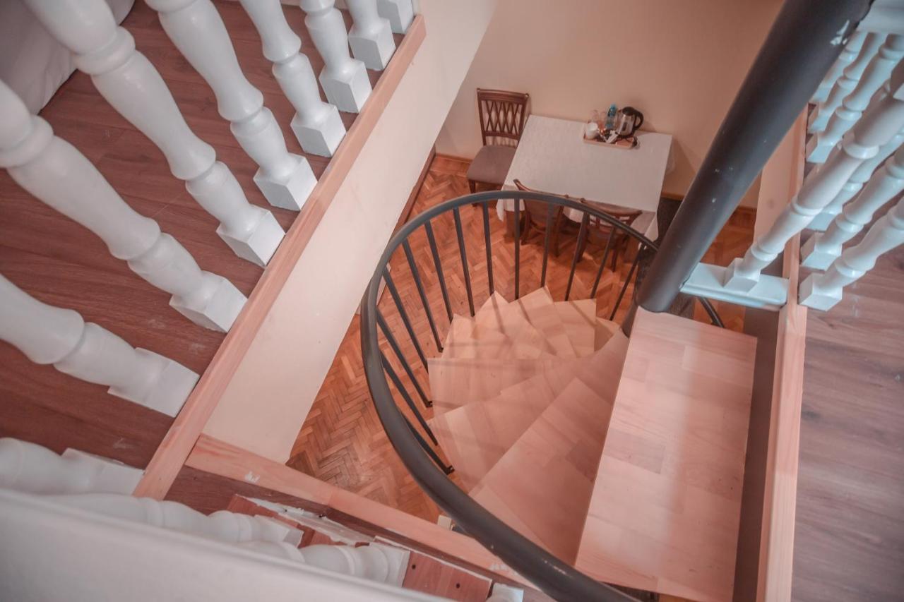 Hotel Banovani Τυφλίδα Εξωτερικό φωτογραφία
