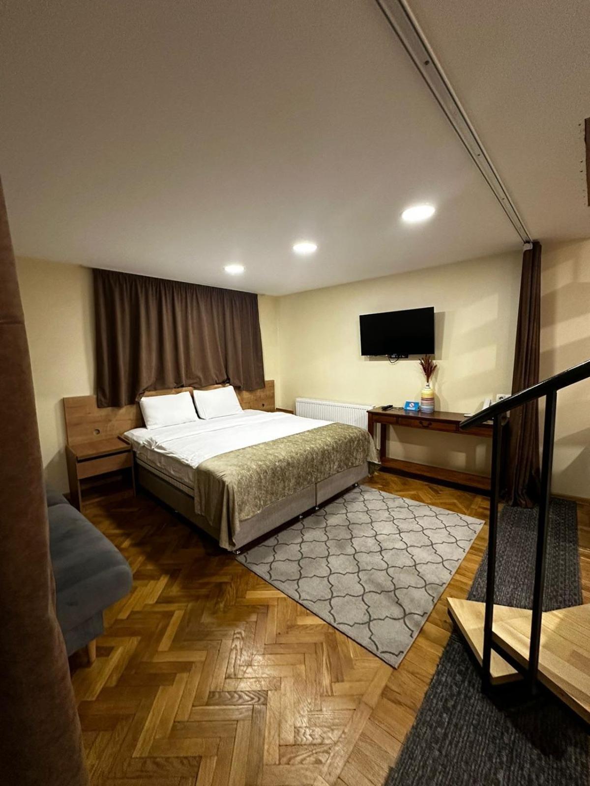 Hotel Banovani Τυφλίδα Εξωτερικό φωτογραφία