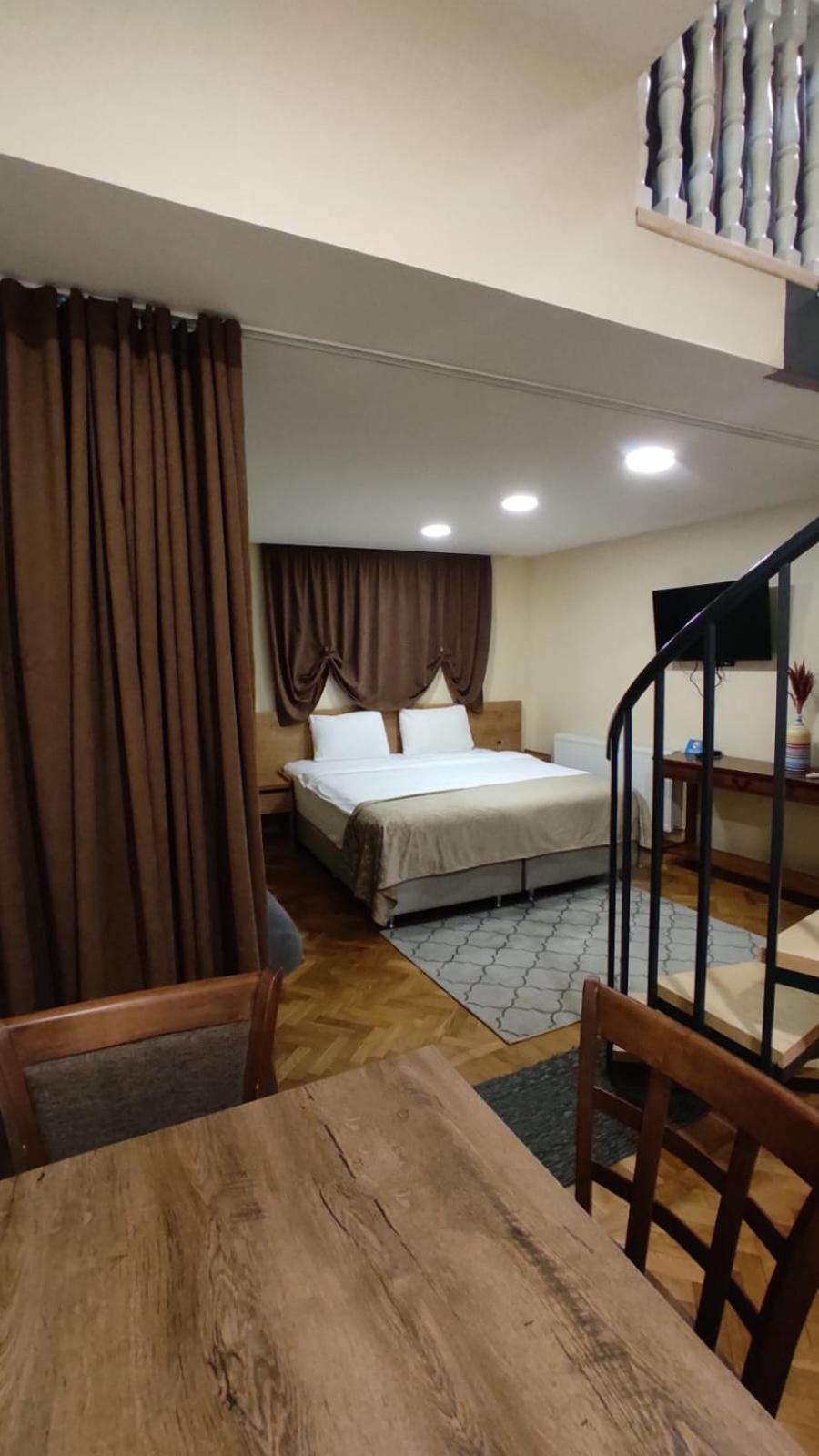 Hotel Banovani Τυφλίδα Εξωτερικό φωτογραφία