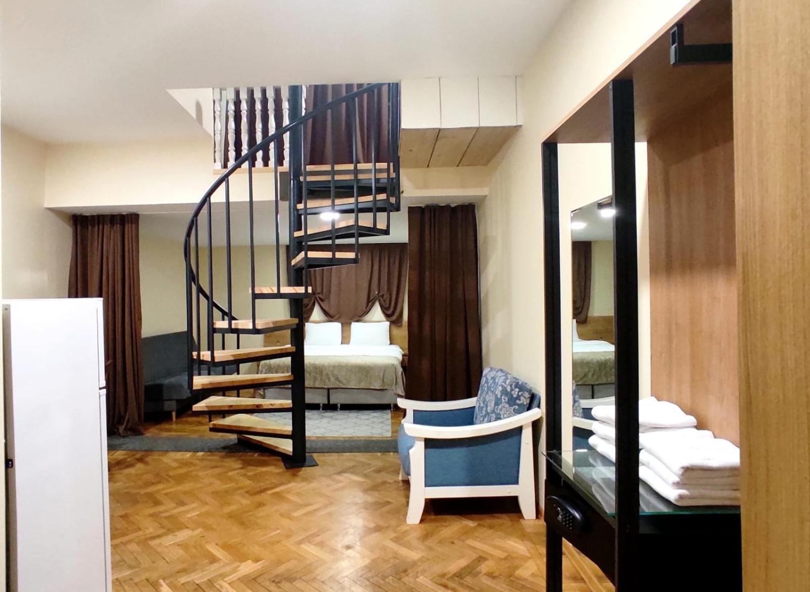 Hotel Banovani Τυφλίδα Εξωτερικό φωτογραφία