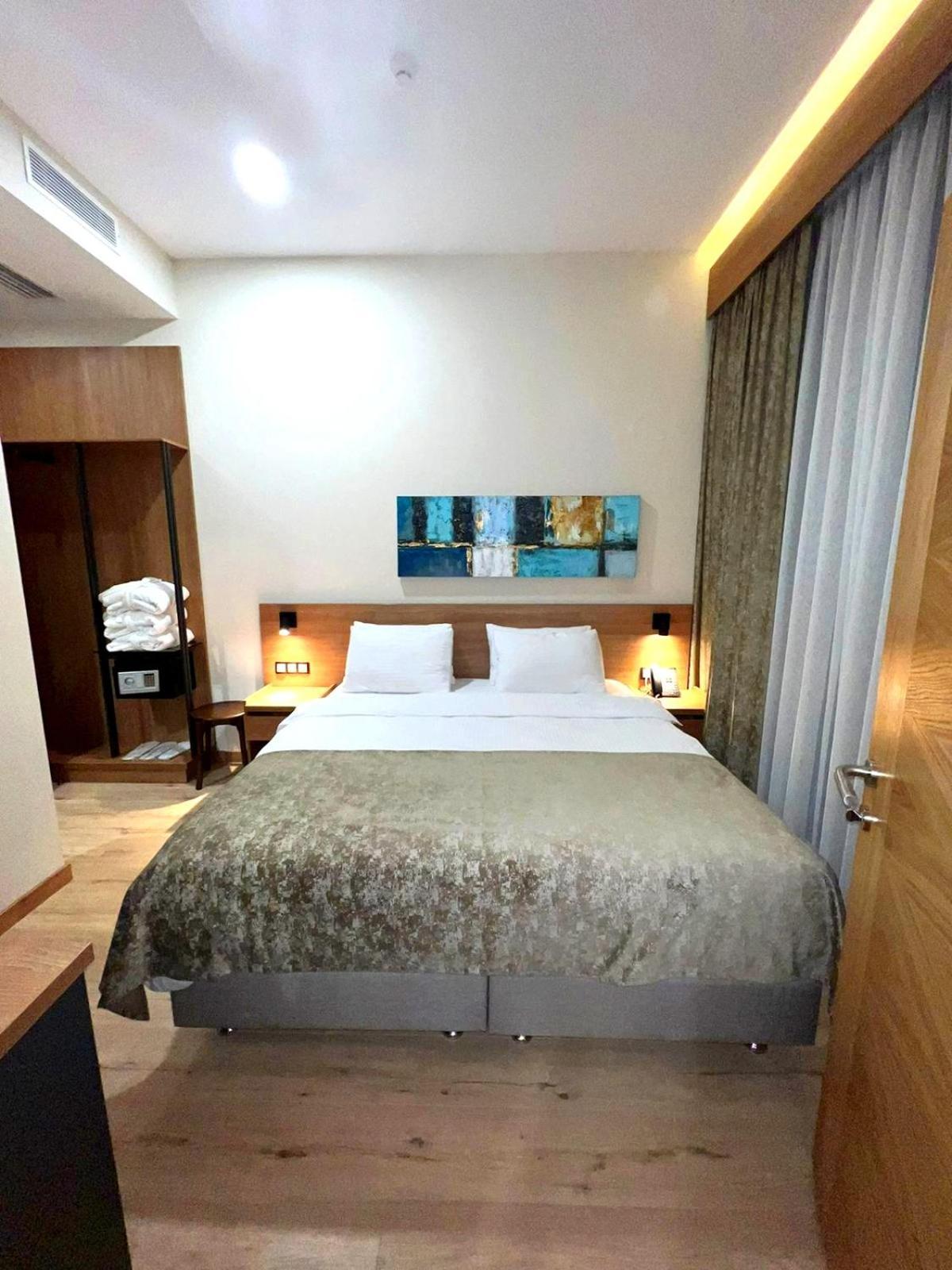 Hotel Banovani Τυφλίδα Εξωτερικό φωτογραφία