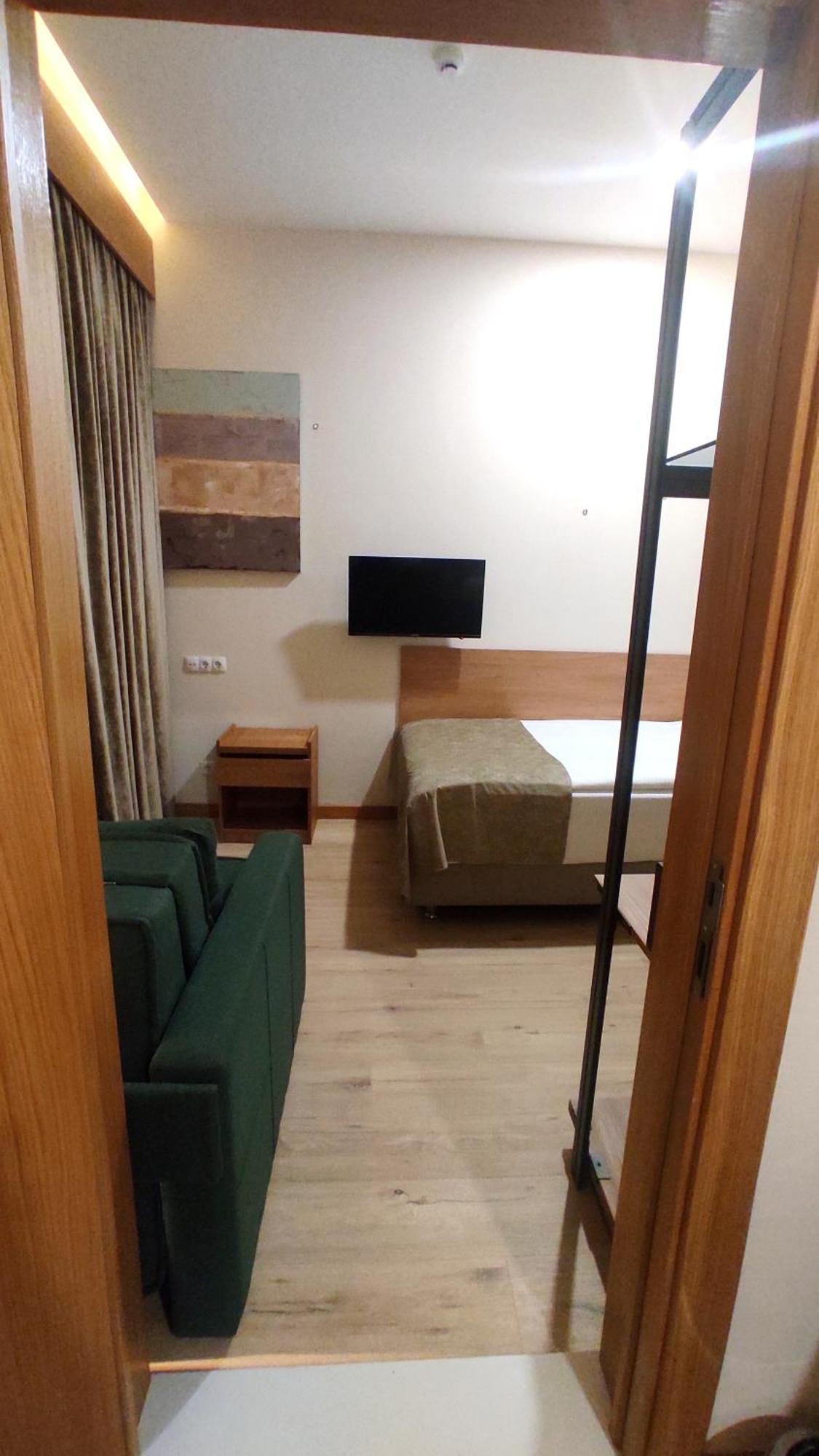 Hotel Banovani Τυφλίδα Εξωτερικό φωτογραφία